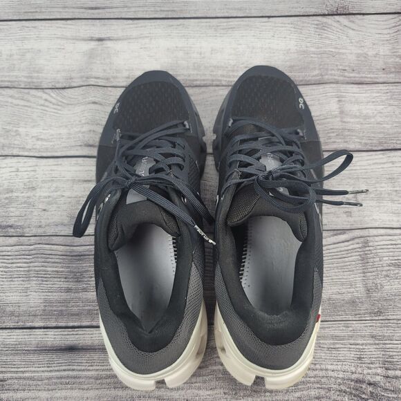 On Men’s Cloudflyer 4 Running USA Size 10 Black/White 71.98677 - Picture 10 of 11